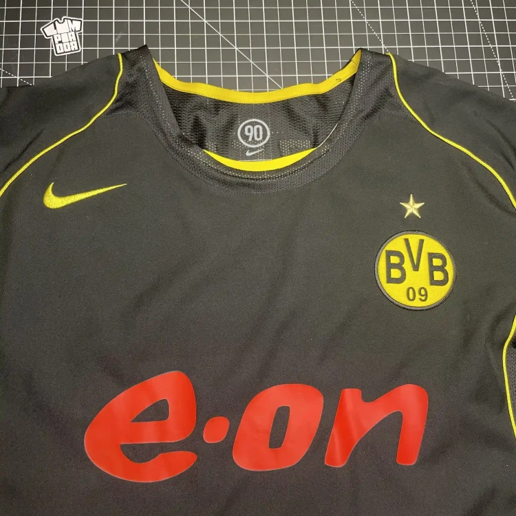 2004/05 Nike Borussia Dortmund #21 Metzelder Away Football Shirt • tiziano.shop