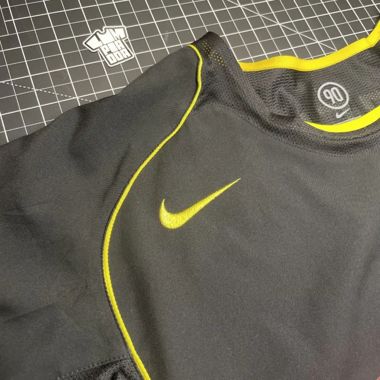 2004/05 Nike Borussia Dortmund #21 Metzelder Away Football Shirt • tiziano.shop