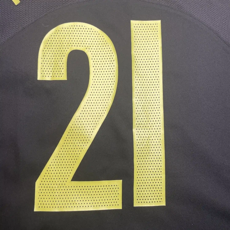 2004/05 Nike Borussia Dortmund #21 Metzelder Away Football Shirt • tiziano.shop