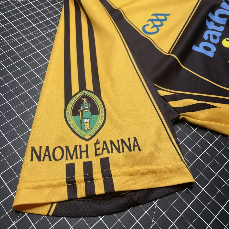 O'Neills Naomh Éanna GAA #20 Home Jersey • tiziano.shop
