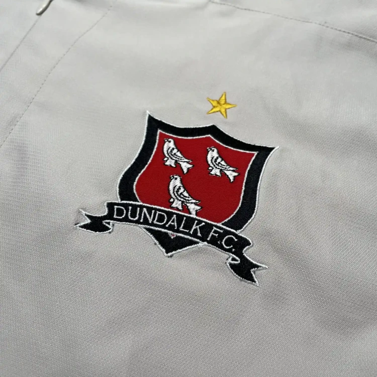 Umbro Dundalk FC Quarter Zip Top • tiziano.shop