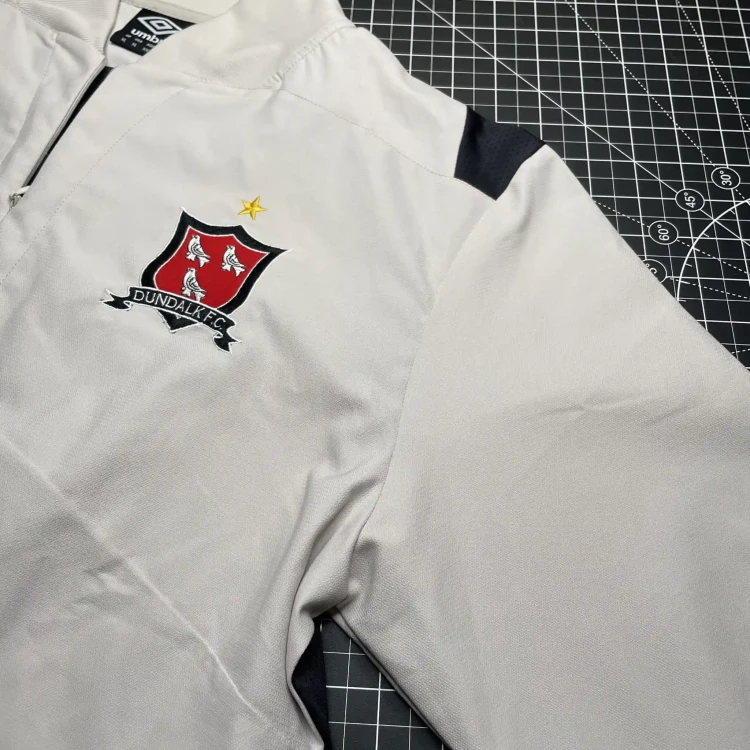 Umbro Dundalk FC Quarter Zip Top • tiziano.shop