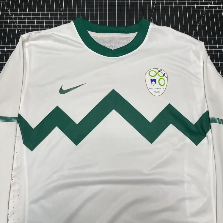 2010/12 Player-Issued Nike Slovenia Home Football Shirt • tiziano.shop