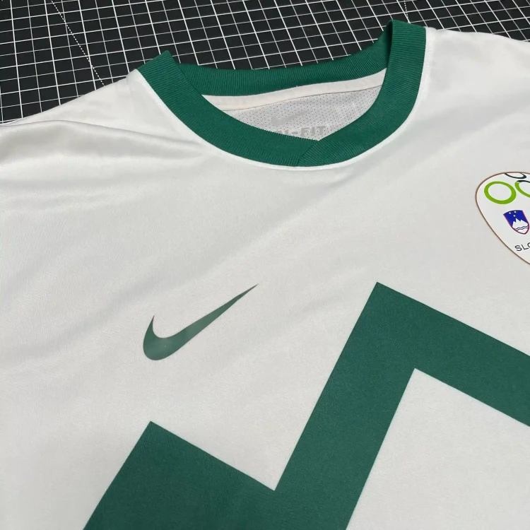 2010/12 Player-Issued Nike Slovenia Home Football Shirt • tiziano.shop