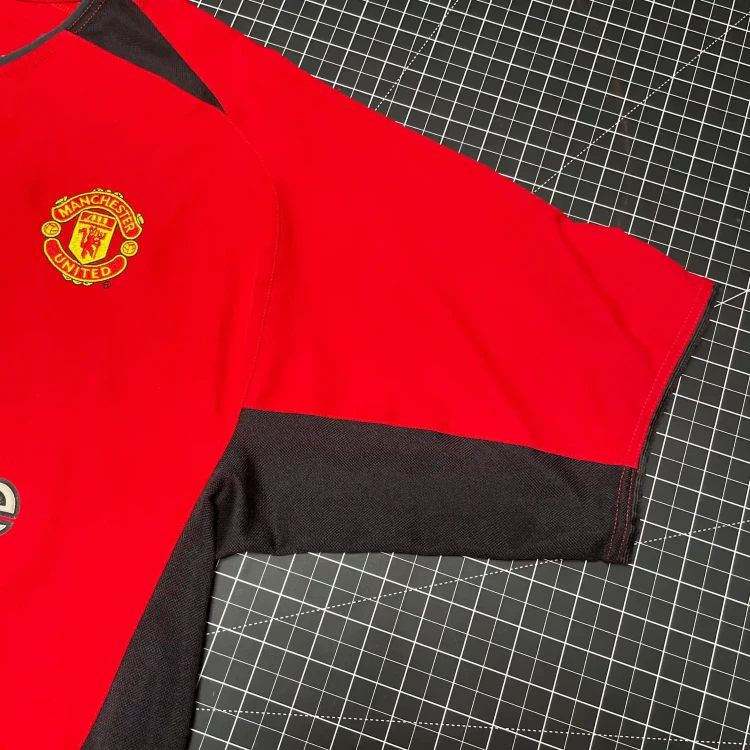 2002/04 Nike Manchester United Home Football Shirt • tiziano.shop