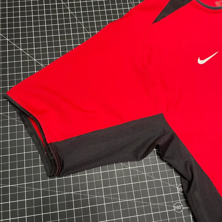 2002/04 Nike Manchester United Home Football Shirt • tiziano.shop
