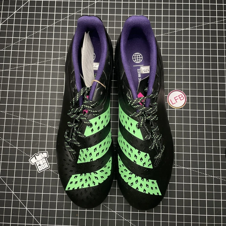 5587